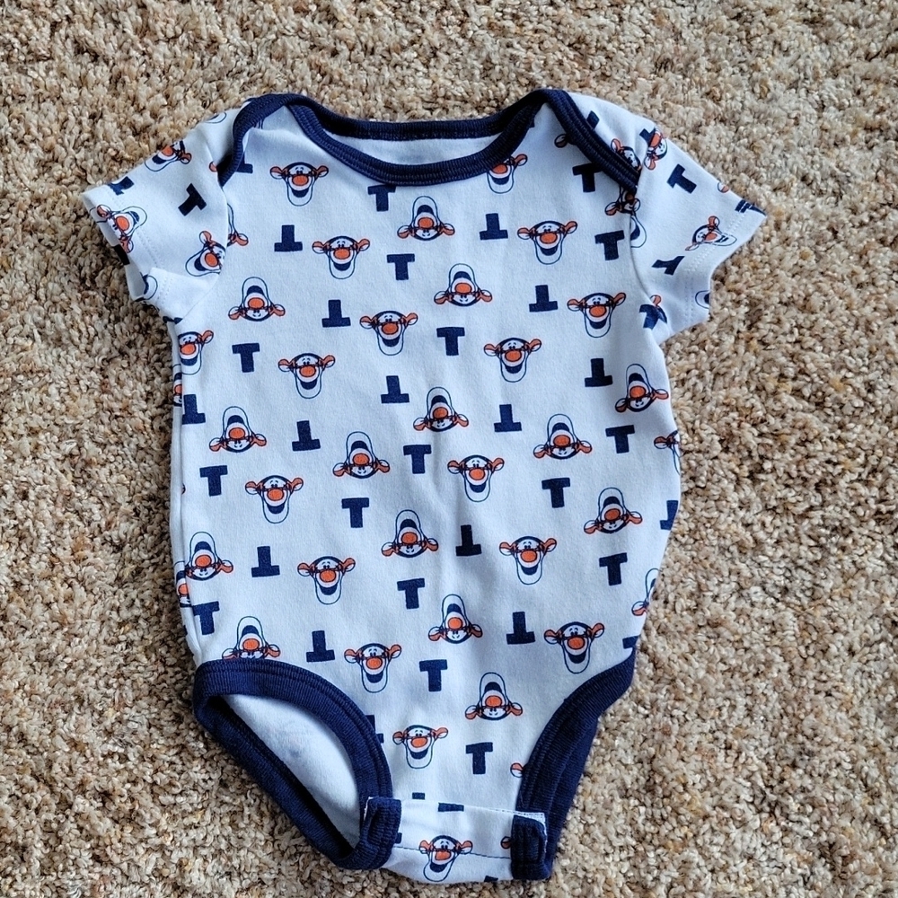 Disney onesie 6 months